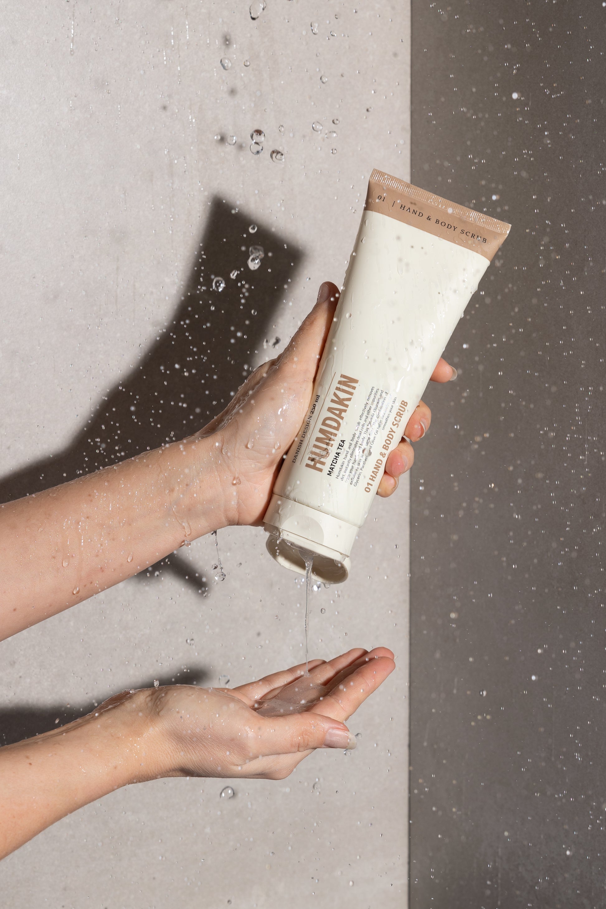 Hand & Body Scrub - 250 ml