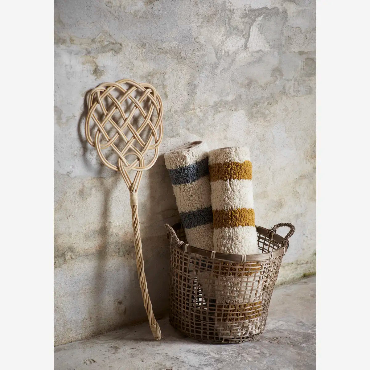 Rattan-Teppichklopfer